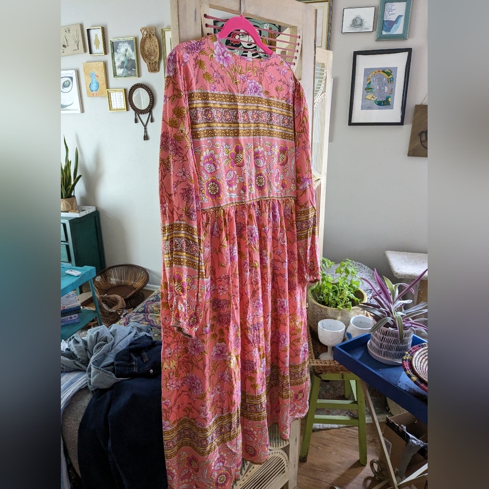 Long sleeve Maxi Dress, deep V neck and tassel ties size 16 - Picture 8 of 9
